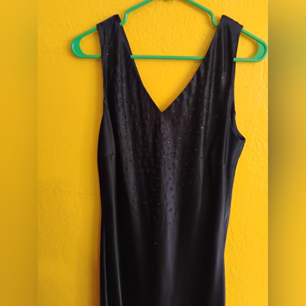 Amanda Smith Long Sleeveless V-Neck Black Satin Dress Rhinestones Womens Size 14